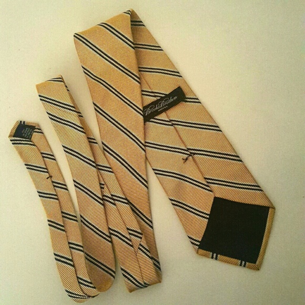 Brooks Brothers Yellow Striped Tie - Picture 3 of 3